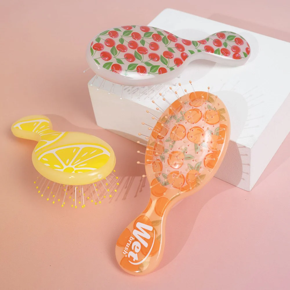 WetBrush Tutti Fruitti Mini Detangler Peach - Image 5